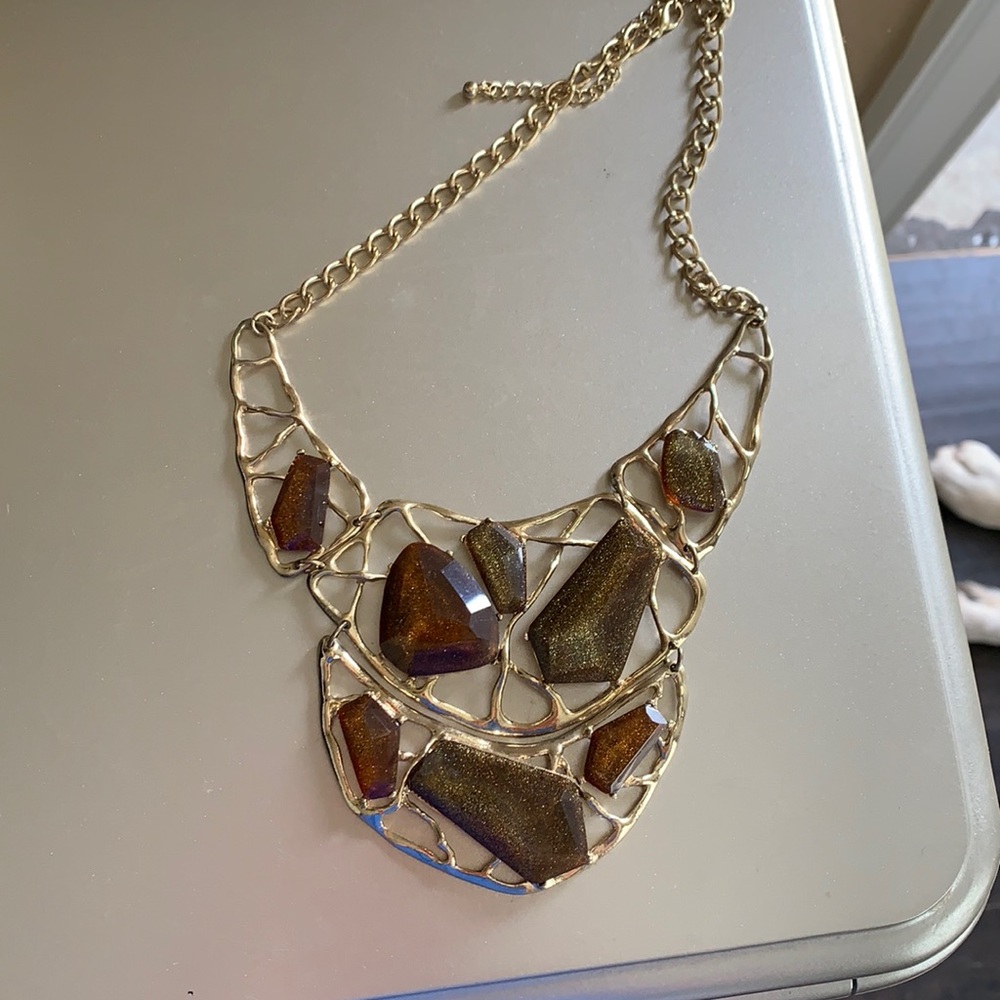 Sparkly stone necklace